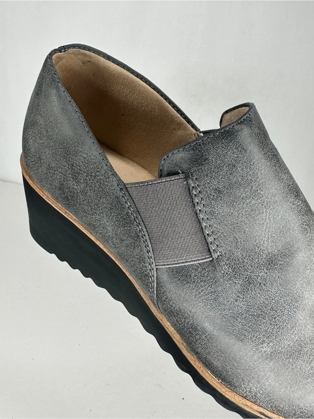 Life‎ Stride Zora Grey Slip-On Wedge Loafers Elastic Goring Comfort Sz 8.5